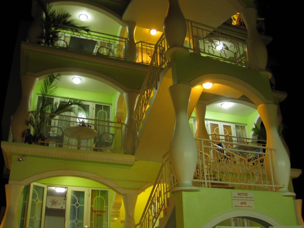 Villa Kissen Trou aux Biches Luaran gambar